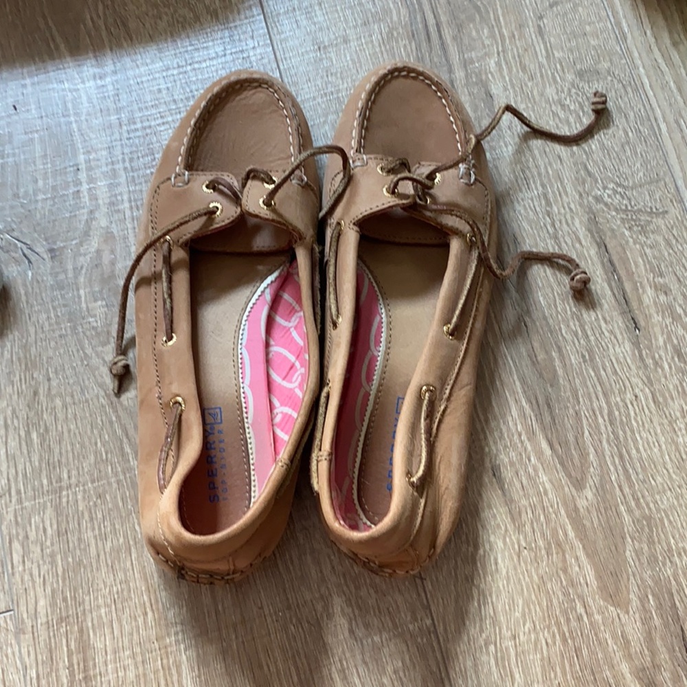 CUTE PREPPY SPERRY LOAFERS